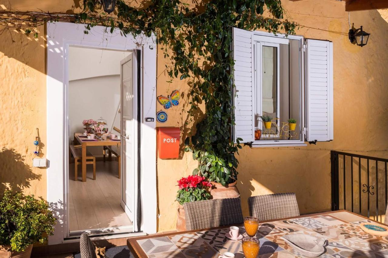 Casa Arokaria Pendarianá Exterior foto