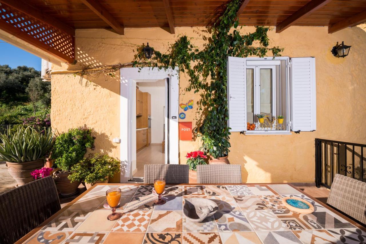 Casa Arokaria Pendarianá Exterior foto